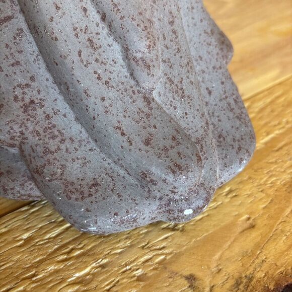 “Woman of the Wind" or "Moderne Frauenbüste Mit Langem Haar Aus Steinguss” - Picture 13 of 14